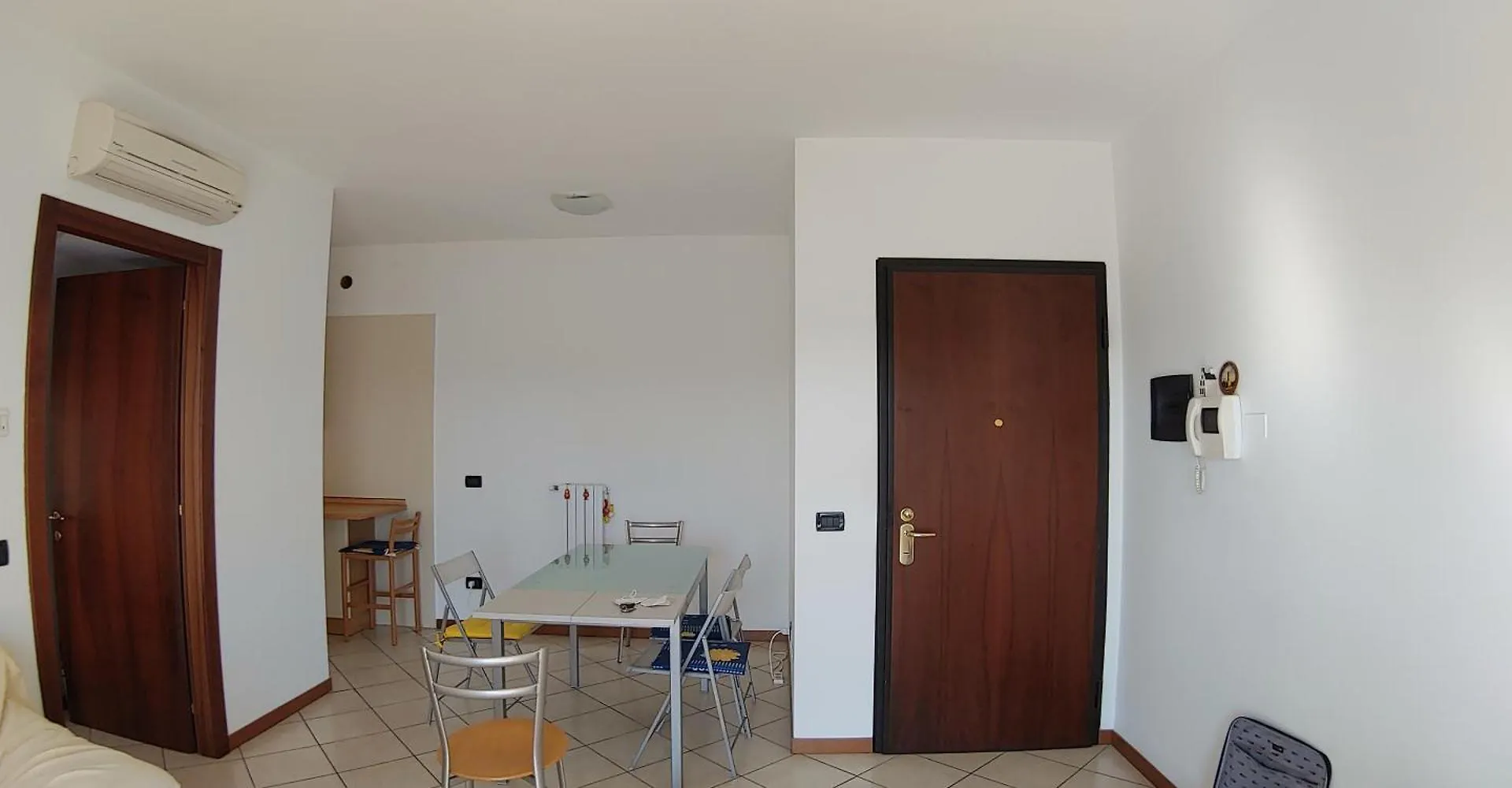 Villa4Holydays - M1 Subway Milano Daire